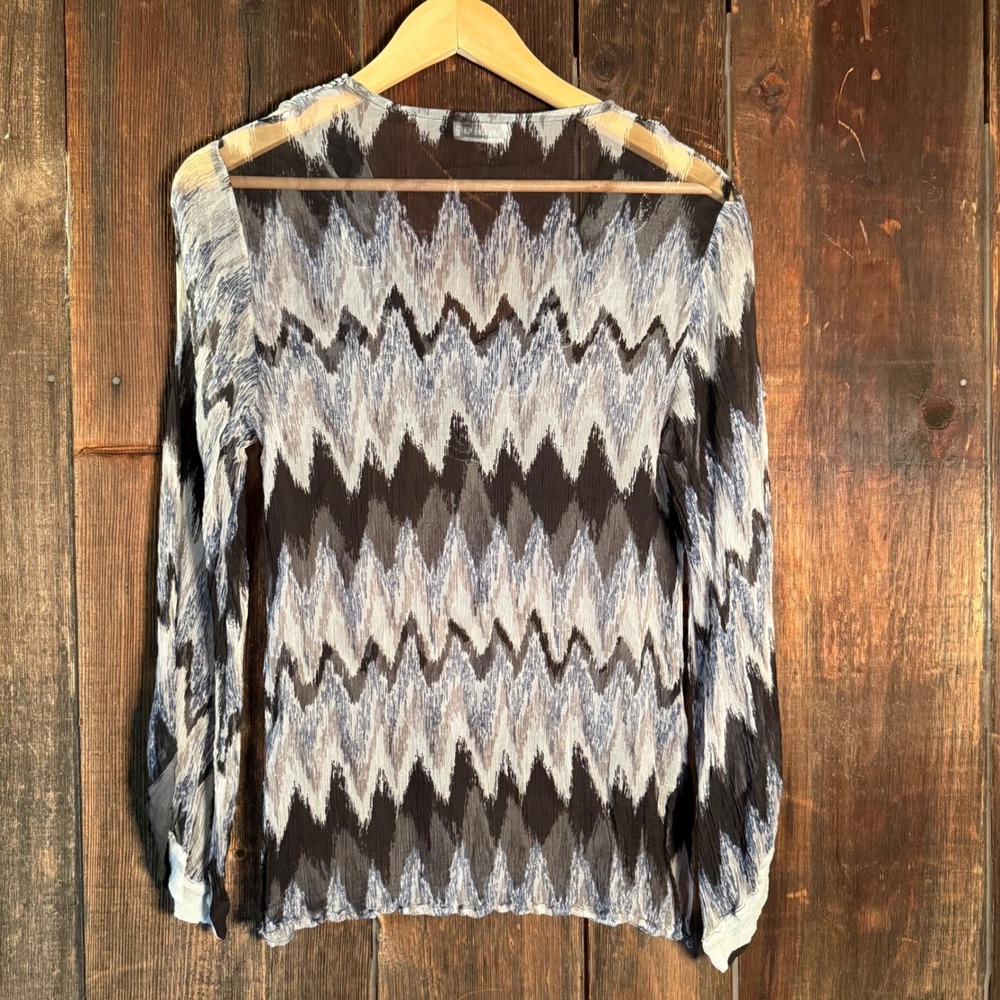 Flou Flou Flou Sequin Beaded Ikat Chevron Sheer V-Neck Bell Sleeve Blouse Top - Picture 5 of 5